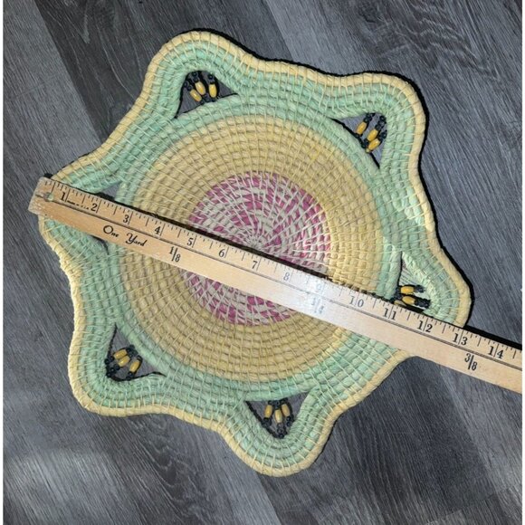 Woven Basket With Bee Design - Picture 6 of 7